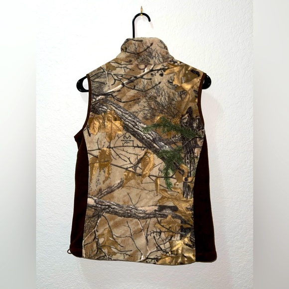 Game Winner Vest - Picture 3 of 5